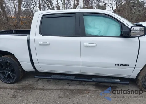 2021 Ram 1500 Big Horn 4X4 5'7 Box z USA, uszkodzony, nr VIN 1C6SRFFT1MN721561